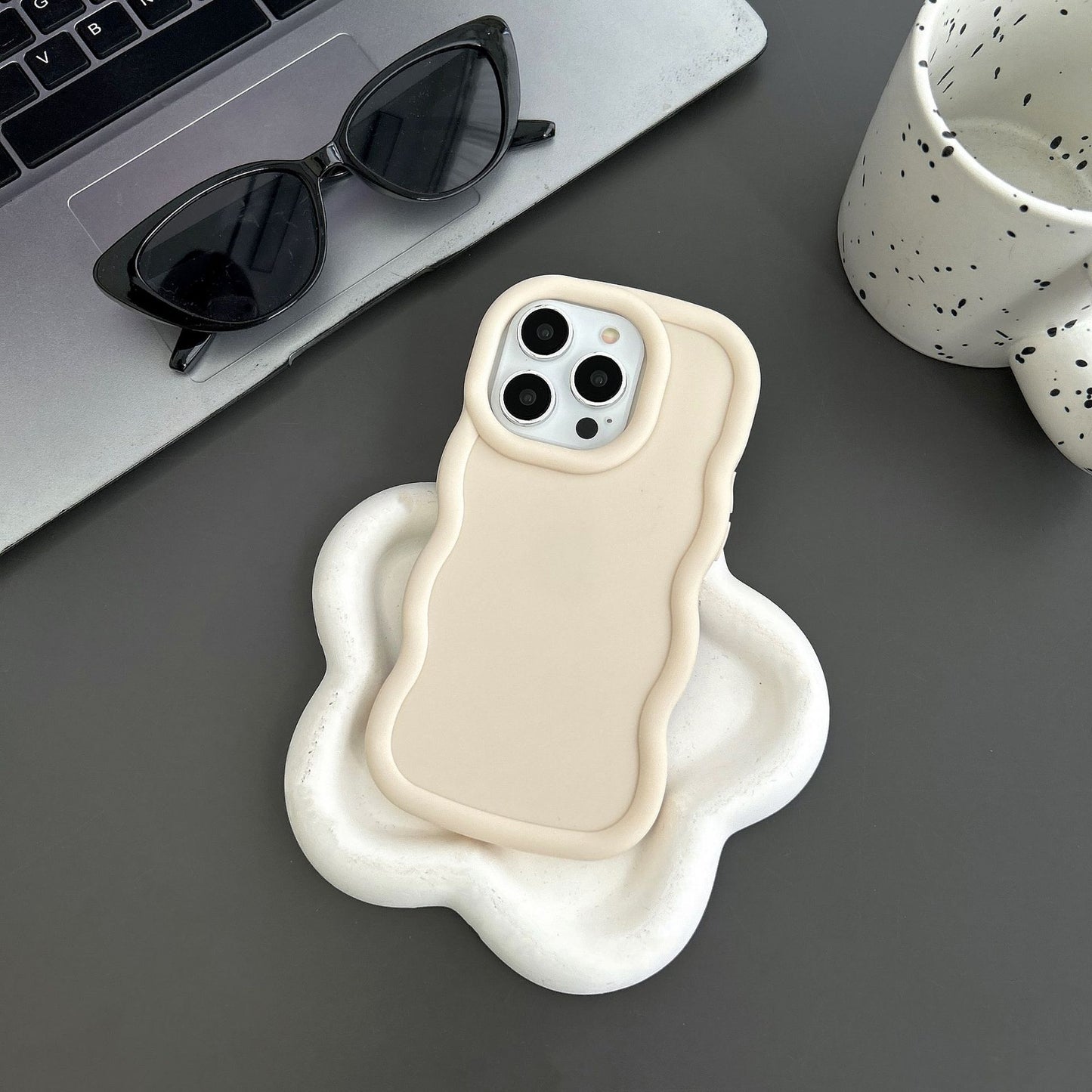 Wavy Smart Silicon Case For iPhone (FLAT 60% OFF)