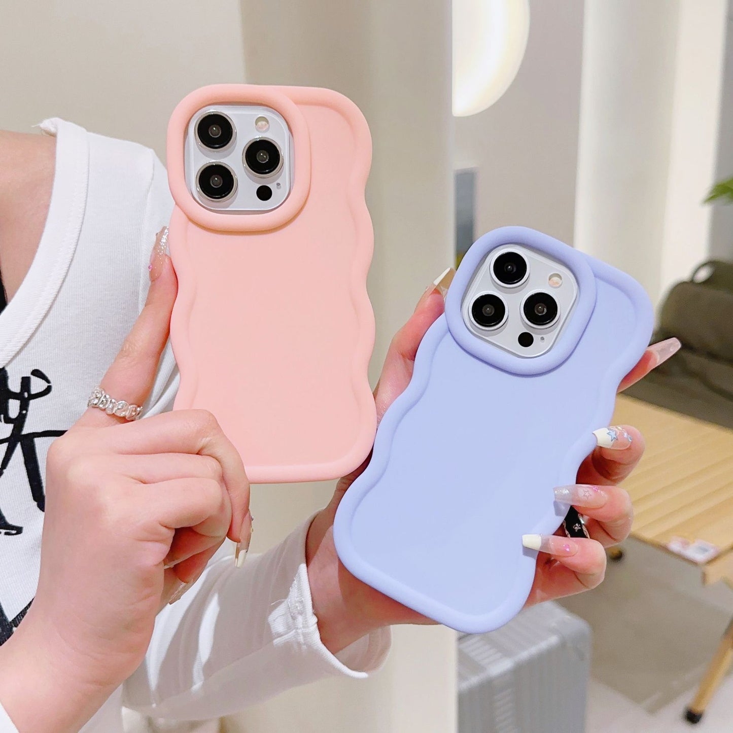 Wavy Smart Silicon Case For iPhone (FLAT 60% OFF)